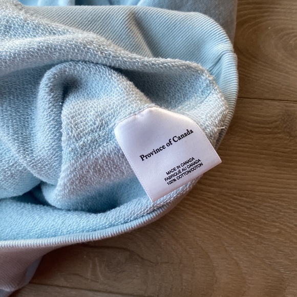 Light Blue Province Of Canada XS crewneck - Picture 4 of 4
